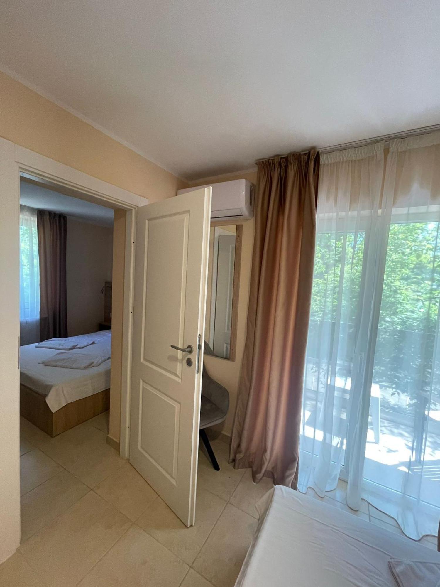 Hotel Olt By Ventura ママイア 部屋 写真