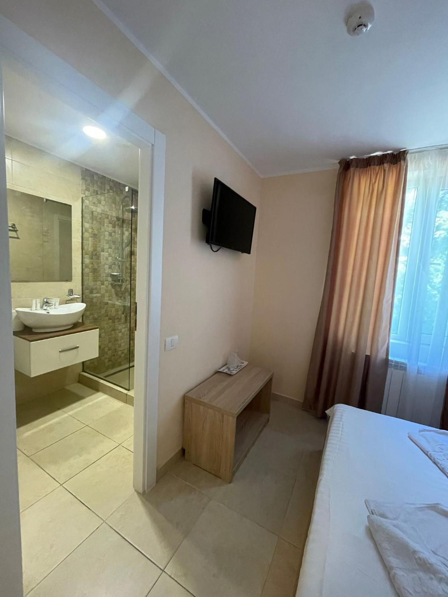 Hotel Olt By Ventura ママイア 部屋 写真